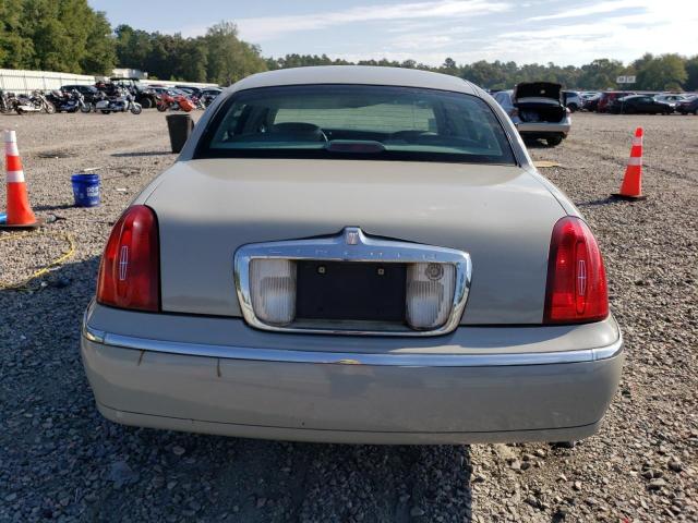 1LNHM82W21Y693790 - 2001 LINCOLN TOWN CAR SIGNATURE GRAY photo 6