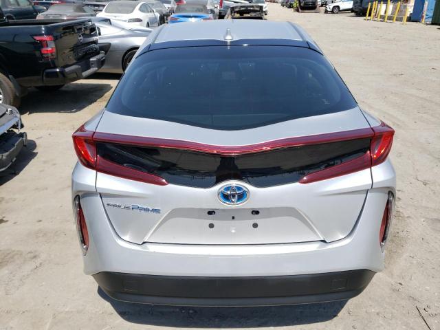 JTDKARFP6L3157792 - 2020 TOYOTA PRIUS PRIM LE SILVER photo 6