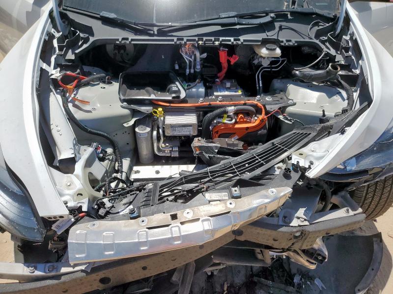 7SAYGDEE1RA332182 - 2024 TESLA MODEL Y 白色 照片 11