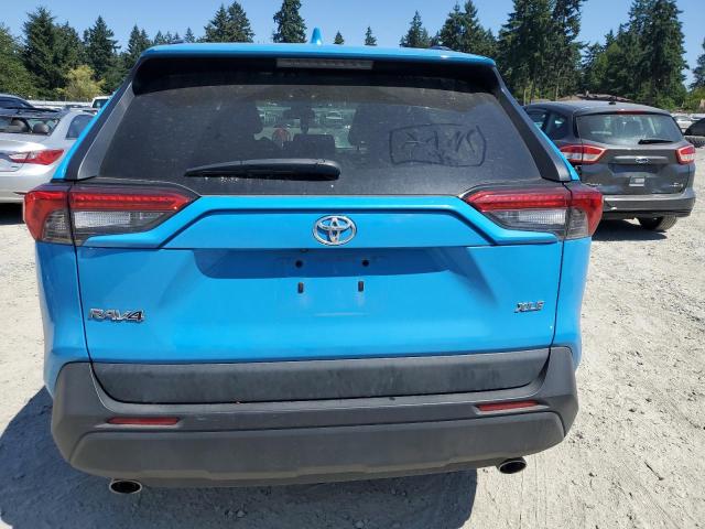 2T3W1RFV8MW175063 - 2021 TOYOTA RAV4 XLE 蓝色 照片 6