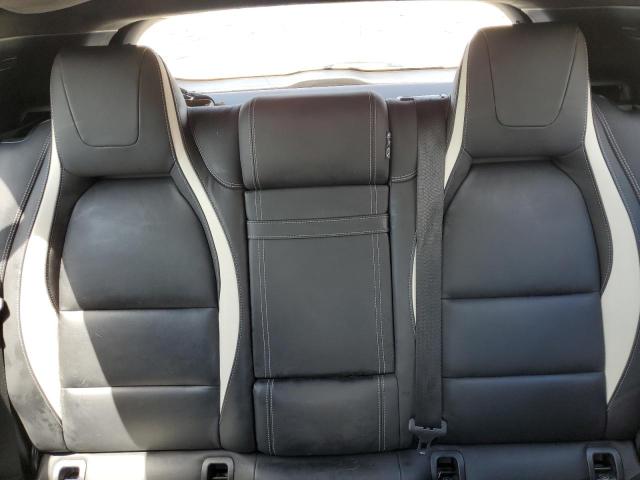 SJKCH5CP5JA043723 - 2018 INFINITI QX30 BASE WHITE photo 10