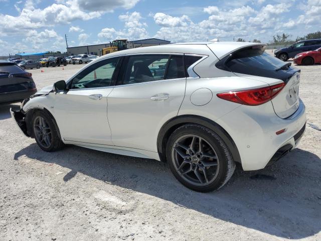 SJKCH5CP5JA043723 - 2018 INFINITI QX30 BASE WHITE photo 2