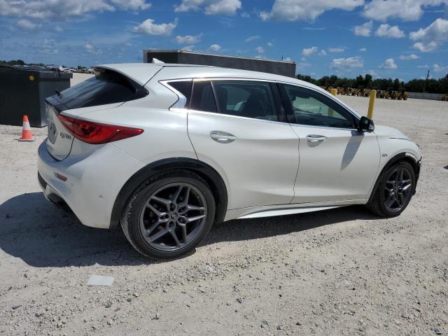 SJKCH5CP5JA043723 - 2018 INFINITI QX30 BASE WHITE photo 3