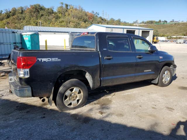 5TFDY5F17BX166386 - 2011 TOYOTA TUNDRA CREWMAX SR5 BLACK photo 3