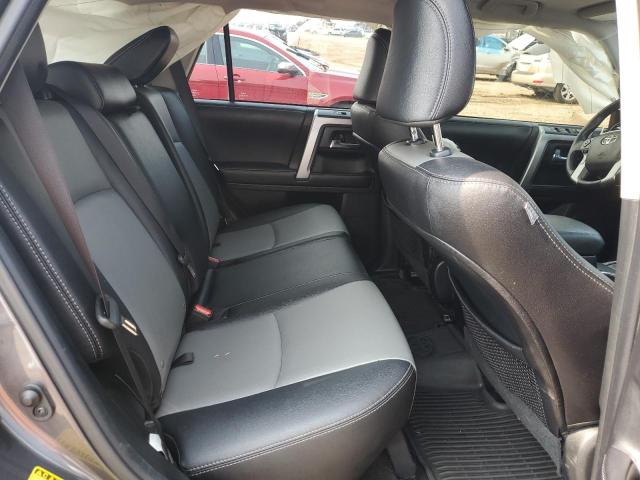 JTEBU5JRXJ5522111 - 2018 TOYOTA 4RUNNER SR5/SR5 PREMIUM Gris photo 10