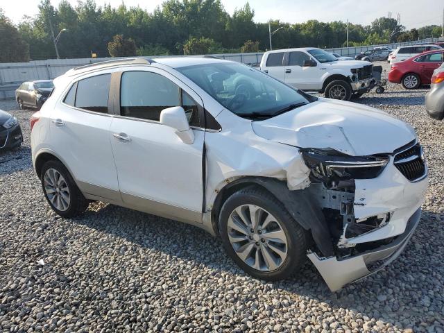 KL4CJASB5LB011982 - 2020 BUICK ENCORE PREFERRED WHITE photo 4