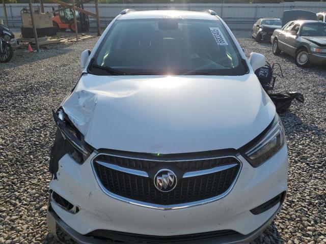 KL4CJASB5LB011982 - 2020 BUICK ENCORE PREFERRED WHITE photo 5