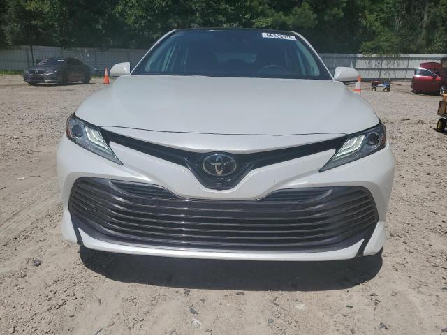 4T1B11HKXKU687660 - 2019 TOYOTA CAMRY L WHITE photo 5