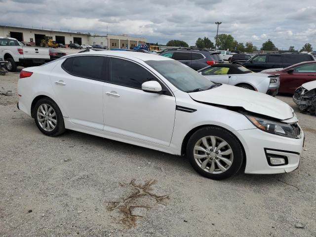 5XXGM4A72FG387664 - 2015 KIA OPTIMA LX WHITE photo 4