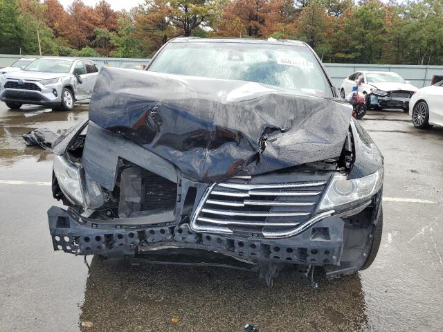 2LMHJ5NK1KBL04530 - 2019 LINCOLN MKT BLACK photo 5