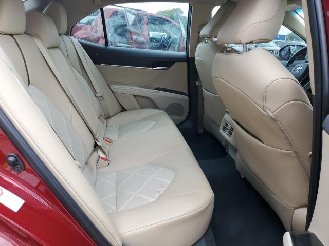 4T1B11HK5JU565108 - 2018 TOYOTA CAMRY L წითელი ფოტო 10