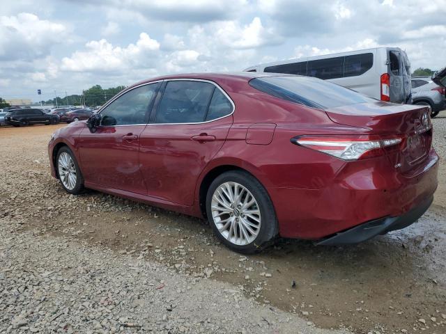 4T1B11HK5JU565108 - 2018 TOYOTA CAMRY L წითელი ფოტო 2