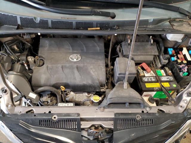 5TDKK3DC8CS256316 - 2012 TOYOTA SIENNA LE GRAY photo 12