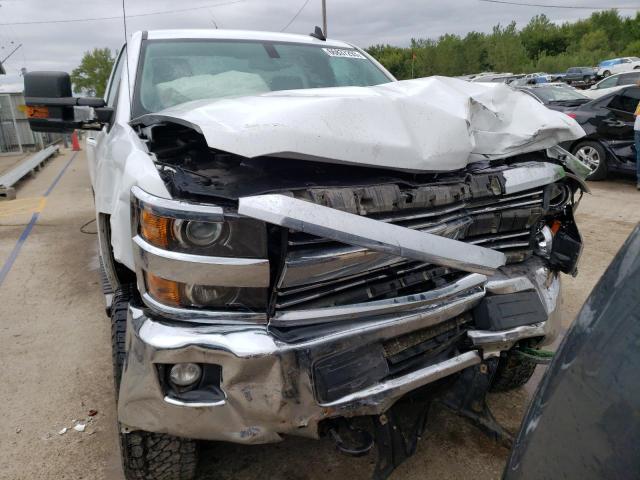 1GC0KZEG7GZ129976 - 2016 CHEVROLET SILVERADO K3500 LT WHITE photo 5