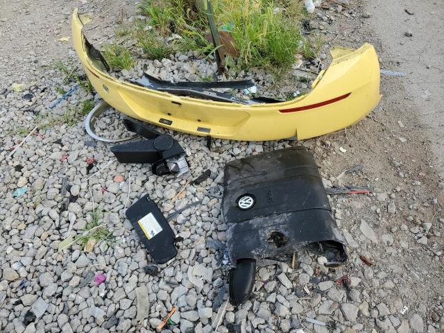 3VWJP7AT9CM610429 - 2012 VOLKSWAGEN BEETLE YELLOW photo 12