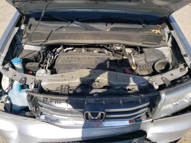 5FNYF4H23FB071959 - 2015 HONDA PILOT LX SILVER photo 12