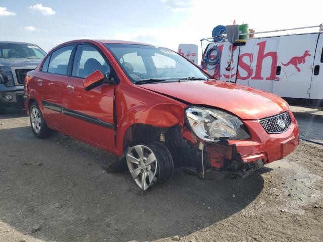 KNADE123186401448 - 2008 KIA RIO BASE MAROON photo 4