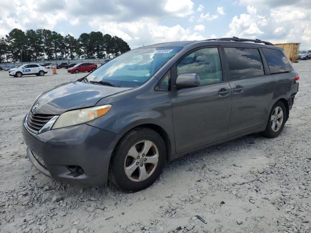 2011 TOYOTA SIENNA LE, null