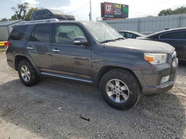 JTEBU5JR0D5144305 - 2013 TOYOTA 4RUNNER SR5 Szary zdjęcie 4