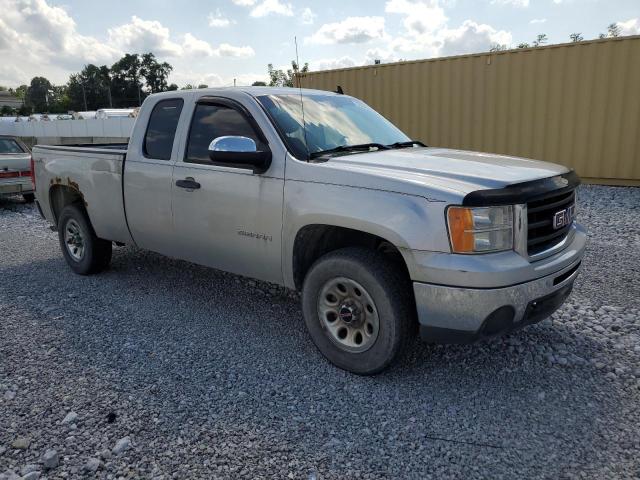 1GTR2TE33BZ125188 - 2011 GMC SIERRA K1500 SILVER photo 4