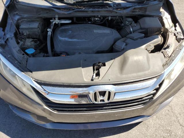 5FNRL6H28JB075913 - 2018 HONDA ODYSSEY LX Մոխրագույն լուսանկար 12