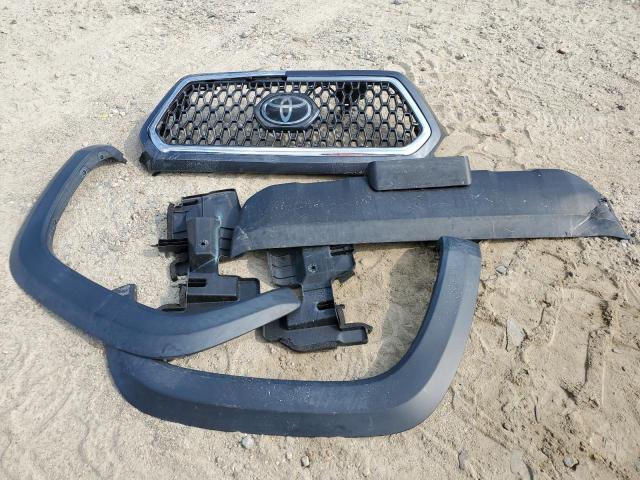 3TMDZ5BNXKM075737 - 2019 TOYOTA TACOMA DOUBLE CAB ნაცრისფერი ფოტო 12