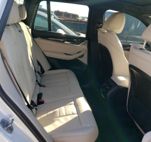 5UXTY9C00M9E37621 - 2021 BMW X3 XDRIVEM40I WHITE photo 11