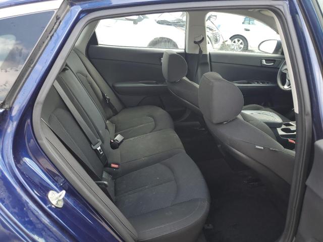 5XXGT4L32JG272326 - 2018 KIA OPTIMA LX أزرق صورة 10