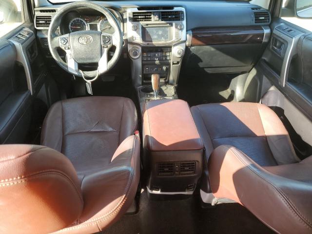 JTEZU5JR4H5156154 - 2017 TOYOTA 4RUNNER SR5 银色 照片 8