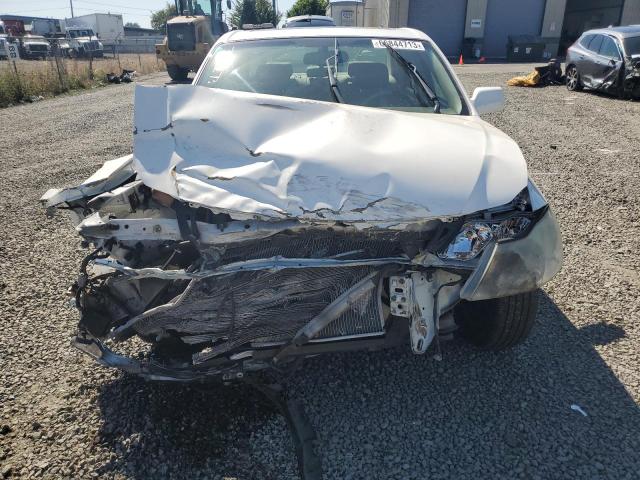 4T1BF28B04U390777 - 2004 TOYOTA AVALON XL WHITE photo 5