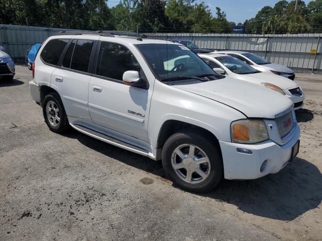 1GKET63M052313502 - 2005 GMC ENVOY DENALI WHITE photo 4