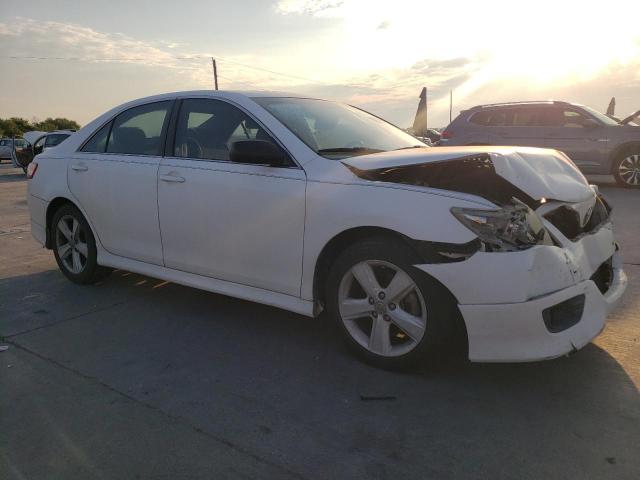 4T1BF3EK3BU725165 - 2011 TOYOTA CAMRY BASE WHITE photo 4