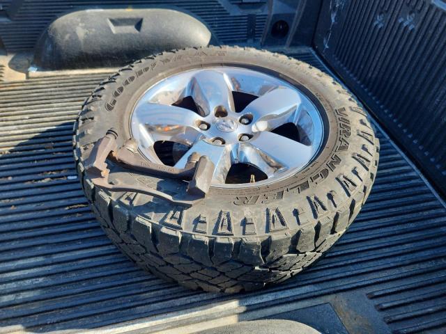 1C6RR6GT3FS691786 - 2015 RAM 1500 SLT BLACK photo 12