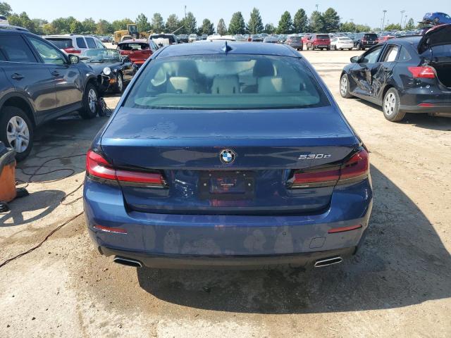 WBA13AG04MCF19712 - 2021 BMW 530E BLUE photo 6