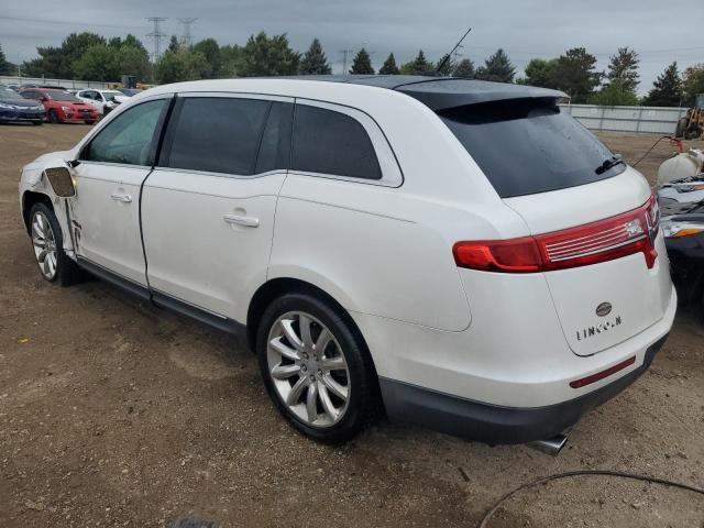 2LMHJ5FRXABJ16311 - 2010 LINCOLN MKT WHITE photo 2