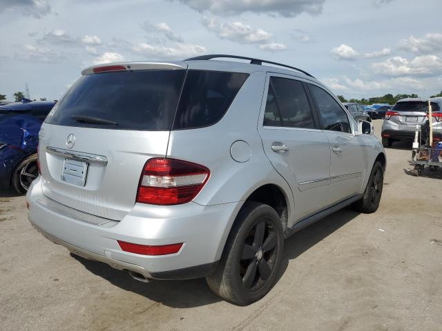 4JGBB5GB7BA658365 - 2011 MERCEDES-BENZ ML 350 SILVER photo 3