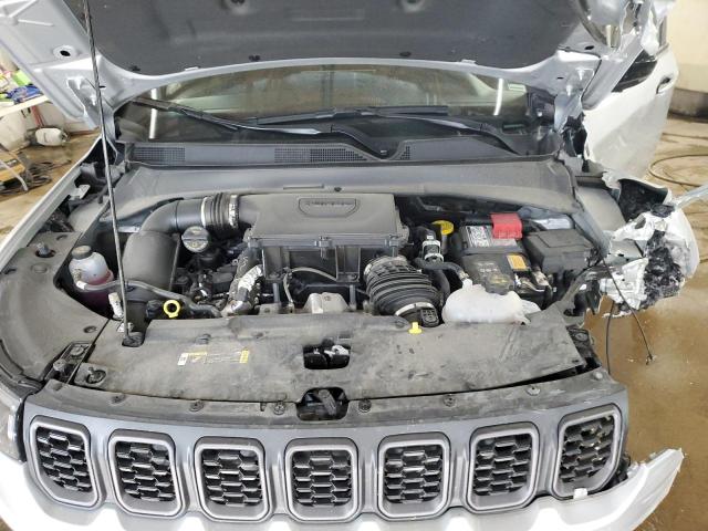 3C4NJDDN8RT117731 - 2024 JEEP COMPASS TRAILHAWK SILVER photo 11