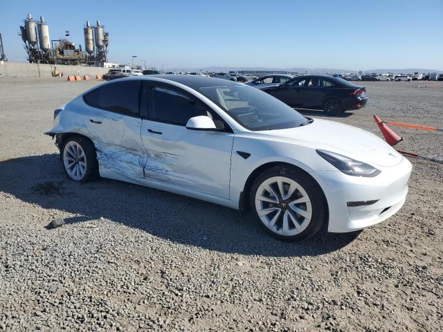 5YJ3E1EBXPF466920 - 2023 TESLA MODEL 3 Սպիտակ լուսանկար 4