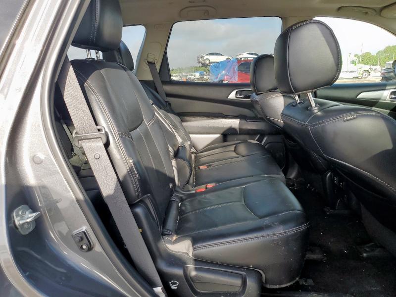 5N1DR2MM7JC649323 - 2018 NISSAN PATHFINDER S SILVER photo 11