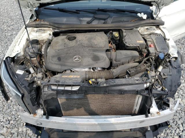 WDCTG4EB8FJ134262 - 2015 MERCEDES-BENZ GLA 250 白色 照片 11