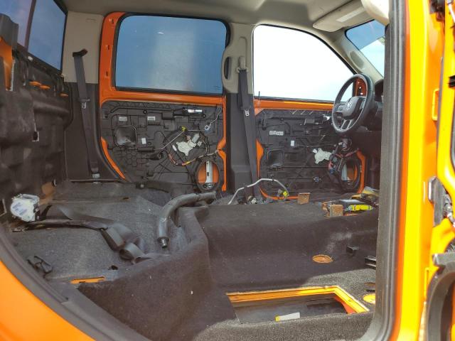 1C6RR7MT3FS726143 - 2015 RAM 1500 SPORT ORANGE photo 10