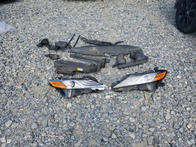 4T1B11HK4JU004172 - 2018 TOYOTA CAMRY L SILVER photo 12