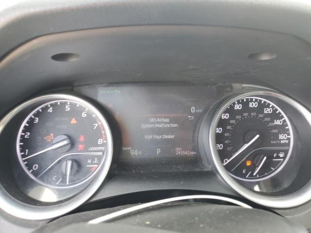 4T1B11HK4JU004172 - 2018 TOYOTA CAMRY L SILVER photo 9