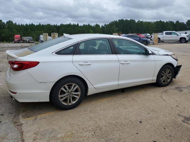 5NPE24AF0FH169070 - 2015 HYUNDAI SONATA SE WHITE photo 3