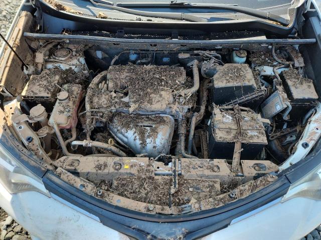 JTMRFREVXGJ102358 - 2016 TOYOTA RAV4 XLE WHITE photo 12