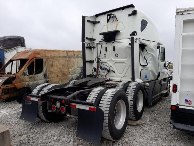 3AKJGLDR6JSHF3683 - 2018 FREIGHTLINER CASCADIA WHITE photo 4