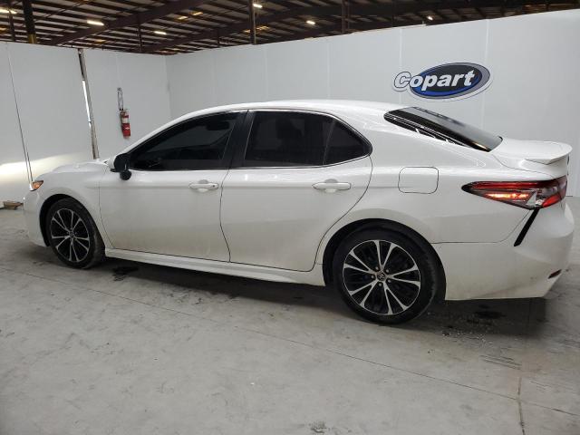 JTNB11HK4J3025853 - 2018 TOYOTA CAMRY L WHITE photo 2