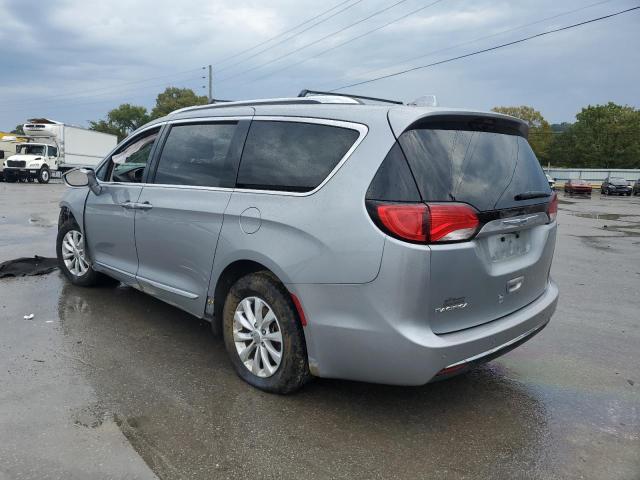 2C4RC1BG4KR685272 - 2019 CHRYSLER PACIFICA TOURING L SILVER photo 2