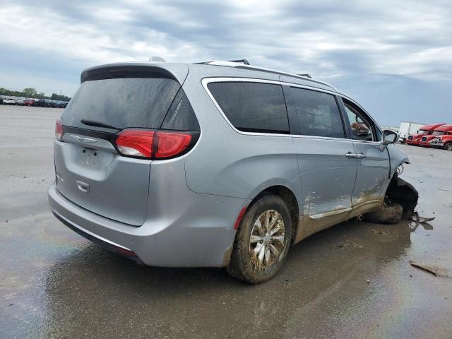 2C4RC1BG4KR685272 - 2019 CHRYSLER PACIFICA TOURING L SILVER photo 3