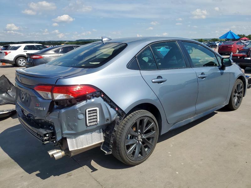 JTDBCMFE1R3062528 - 2024 TOYOTA COROLLA LE 灰色 照片 3